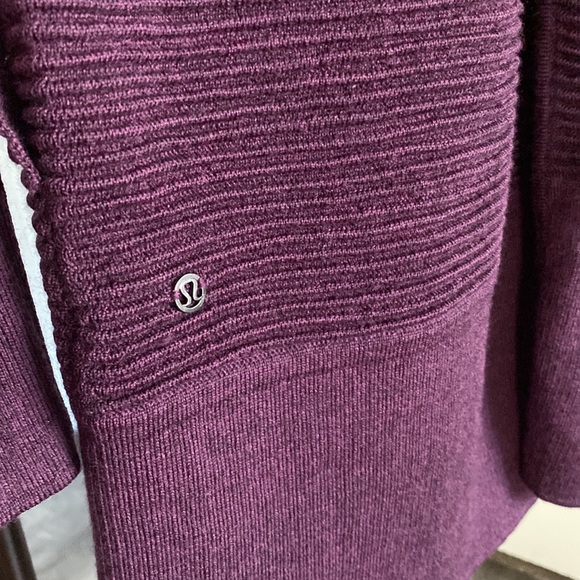 Lululemon Sit In Lotus Wrap II Size 2 - Picture 6 of 8